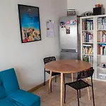 Bright Flat For Families And Groups Of Friends