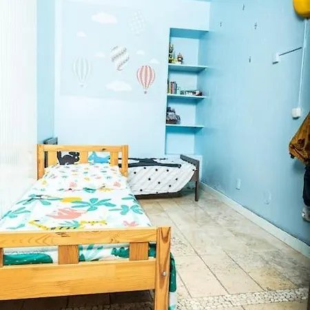 Bright Flat For Families And Groups Of Friends Appartamento